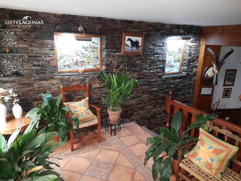 Apartamentos Siete Lagunas Trevélez Exterior foto